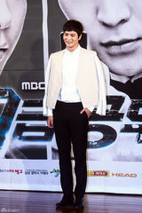 高清组图：朱元崔江熙亮相《7级公务员》发布会