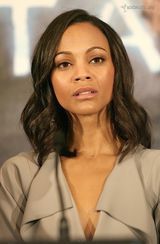 组图：《阿凡达》主创亮相法国 韦弗被影片感动落泪