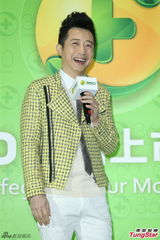 组图：庾澄庆自称电脑白痴 骄傲早有六块肌