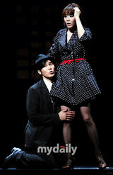 组图：玉珠贤陈久音乐剧《小姐和无赖》记者会