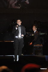 组图：陈洁仪赵增熹合作音乐会 林子祥苏永康掀高潮