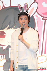 组图：俞灏明变萌兔挑逗粉丝 有望回归主持
