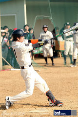 组图：金昌烈吴智昊等韩国众星参加棒球大赛