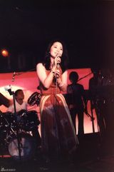 组图：邓丽君气质写真 娇俏少女蜕变巨星