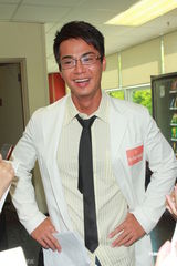 组图：杨怡自称绝缘体不传绯闻 罗仲谦力挺前女友