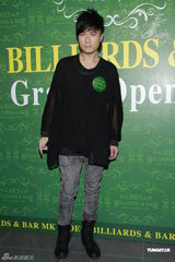 组图：周慧敏倪震为父庆生 闻张茆强颜欢笑