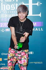 组图：黄鸿升谈前女友感慨 否认杨丞琳乃当事人