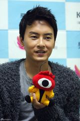 组图：郑元畅帅气现身首尔亚洲音乐节