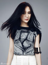 组图：熊乃瑾酷感时尚写真 刚柔并济性感美