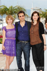 幻灯：基石单元评审亮相 主席左拥右抱艳福不浅