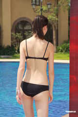 组图：中华小姐泳装照拍摄 选手血糖过低险晕倒