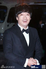 组图：金载沅孙丹菲等盛装亮相MBC演技大奖红毯