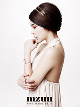 高清组图：韩星朴诗妍拍高贵优雅写真助阵妹妹新店