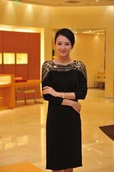 组图：章子怡为品牌代言 自曝第一块手表掉厕所