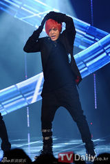 组图：少女时代性感俏舞《MCD》蝉联冠军