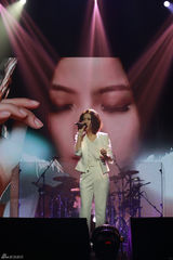 组图：姚贝娜举办首唱会 化疗间隙录《甄嬛》