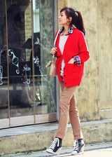 高清组图：韩星金孝妍阳光俏皮 着红衣与粉丝贺中秋