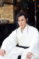 组图：《华胥引》剧照曝光 郑嘉颖造型多变