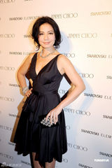 组图：钟楚红杨采妮温碧霞竞艳 三朵靓花竞绽放