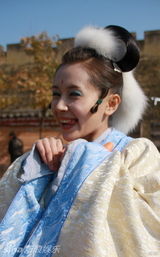 幻灯：《嫦娥》探班 玉兔王子文可爱表情八连拍