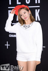 组图：GD宋智孝Tiffany等靓装出席品牌发布会