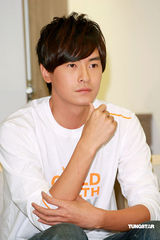 幻灯图集：张艾嘉率贺军翔郑元畅为儿童发声