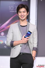 组图：陈柏霖帅气亮相 对新戏角色保密到家