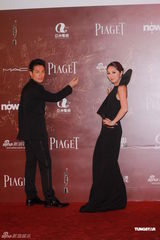 高清图：杨千嬅丁子高恩爱现身 杨千嬅黑装霸气