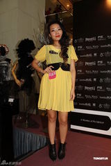 组图：陈法拉笑谈导演客串路人甲 望罢工事件解决