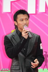 组图：容祖儿否认崩溃不恨何韵诗 谢霆锋现身力挺