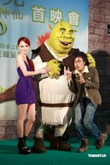 幻灯图：张韶涵清凉现身 用声音助阵《史瑞克4》