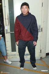 组图：曾志伟络腮胡造型亮相 钱嘉乐汤盈盈秀恩爱