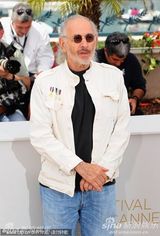 高清组图：《颠倒众生》亮相 海报女星唐纳薇现身