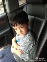 组图：最帅潮爸萌娃走红 潮萌不输林志颖父子