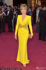 组图：老牌影星简-方达黄裙吸睛亮相奥斯卡