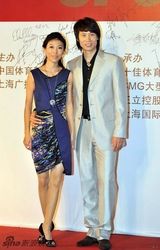 组图：刘德华冯小刚等助阵体育界劳伦斯典礼