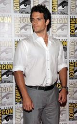 高清图：《不朽者》亮相 弗里达-平托联袂凯南-鲁兹