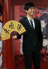 组图：《兰陵王》将播 众主创冒酷暑宣传