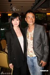 幻灯图：任达华多次当摄影师 林熙蕾称结婚要有勇气