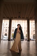 组图：孙敬媛空降米兰时装周深V魅力动人