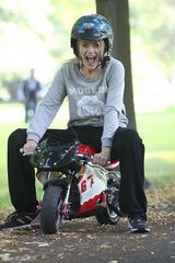 组图：炸弹妞马迪娜-希尔大片 屌丝本性一览无遗