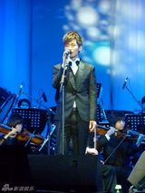 幻灯组图：陈楚生音乐会唱响海南 交响混搭流行