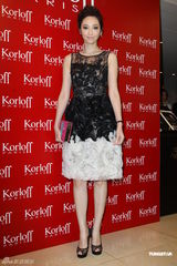 高清组图：吴佩慈黑白色拼接蕾丝礼服甜美亮相