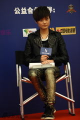 组图：FIRST青年电影展闫妮李宇春等出席