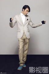 组图：俞灏明最新杂志大片硬朗帅气展男人味