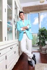 组图：杨志刚写真冷峻散发内在魅力