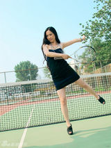 组图：芙蓉姐姐网球写真 再现经典“S型”身段