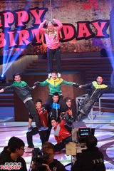 组图：无线45周年台庆群星荟萃 黎耀祥获奖陈豪反串