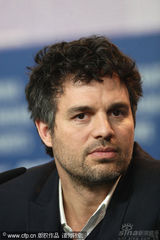 幻灯图集：《关门岛》亮相 莱昂纳多斯科塞斯成焦点