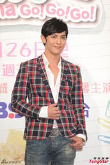 组图：林心如汪东城亮相 靓丽帅气二人抢镜